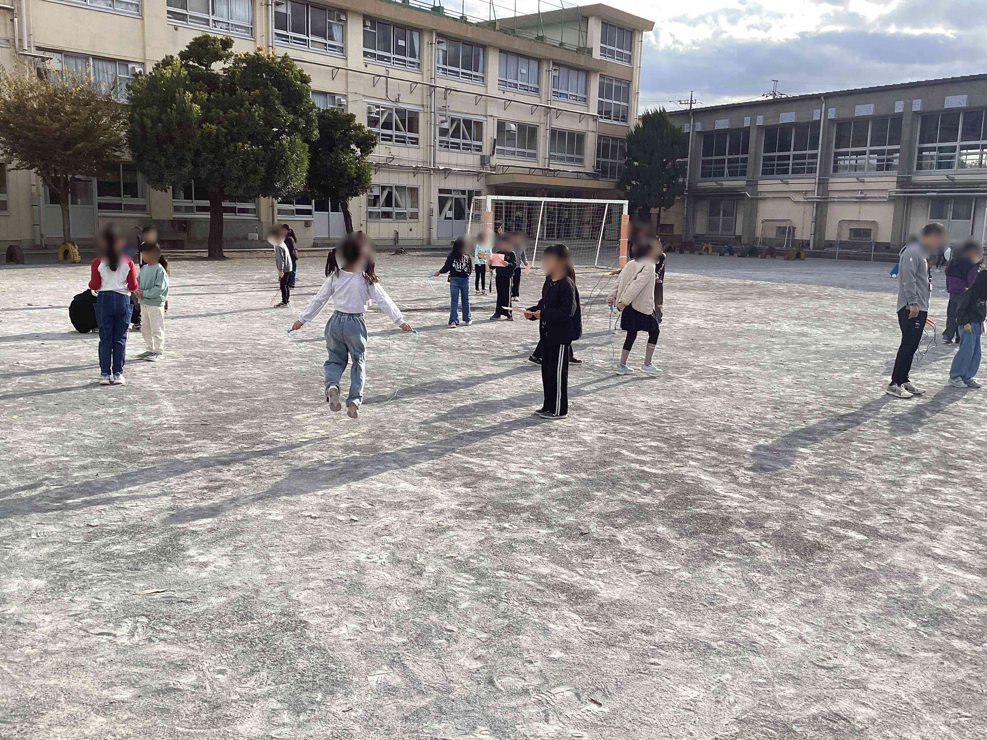 20251118_02_04_なわとび交流_03