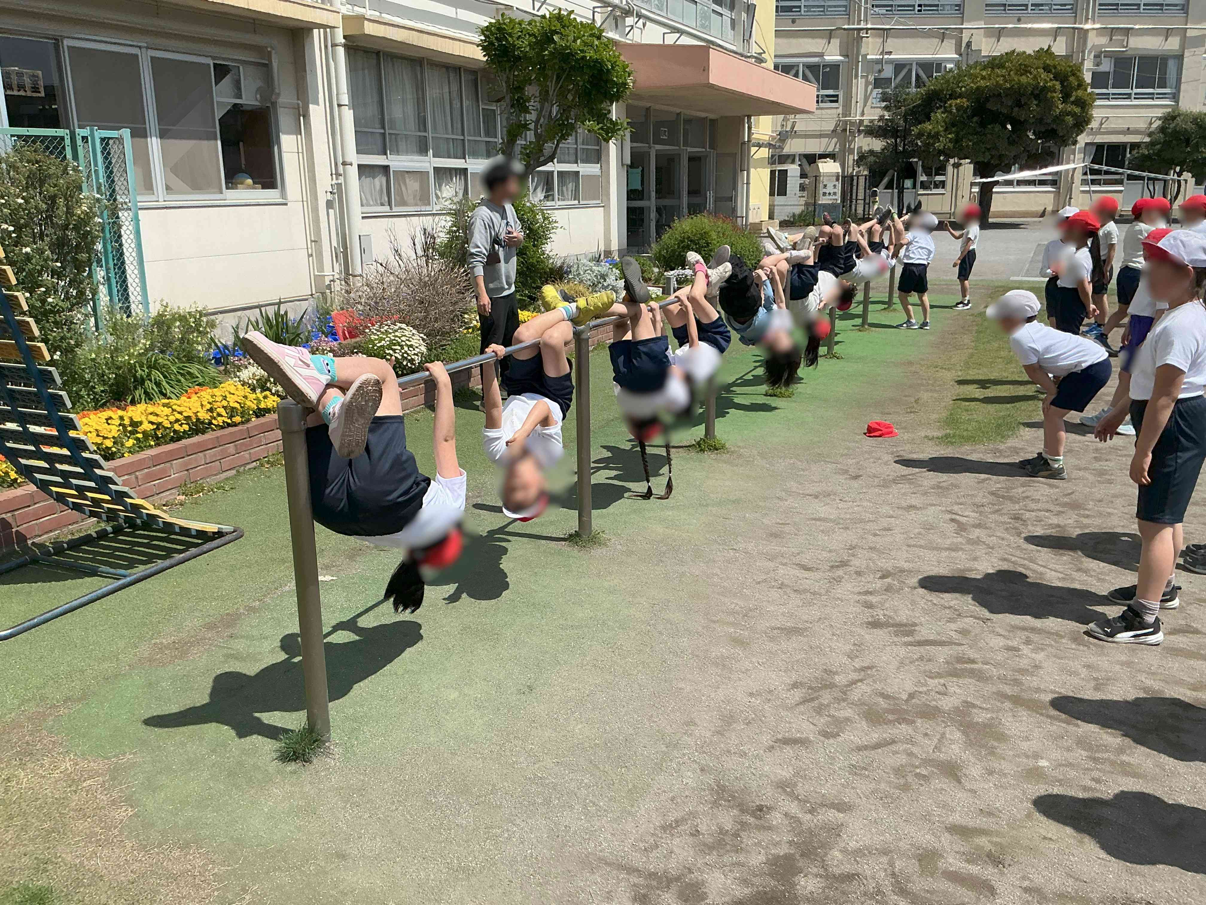 20260417_03_鉄棒_04